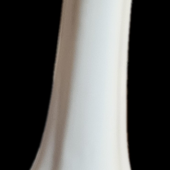 Vintage Set of 3 bud vases with raised flower in different sizes and patterns. - Picture 14 of 16